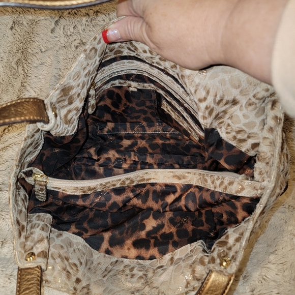 B. Makowsky animal print bag. - Picture 3 of 13
